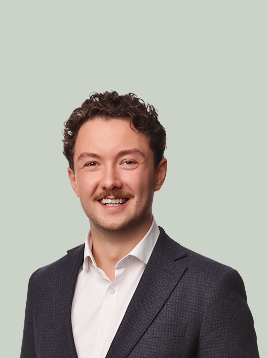 Gus Woolley 720X540px Sphere Bg